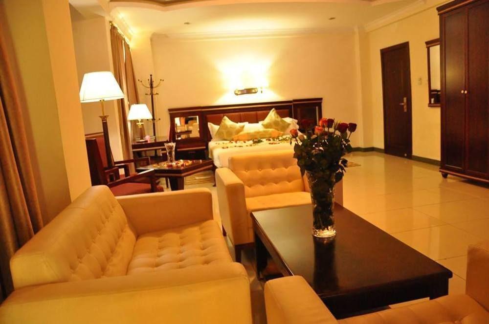 Florida International Hotel Gonder ภายนอก รูปภาพ